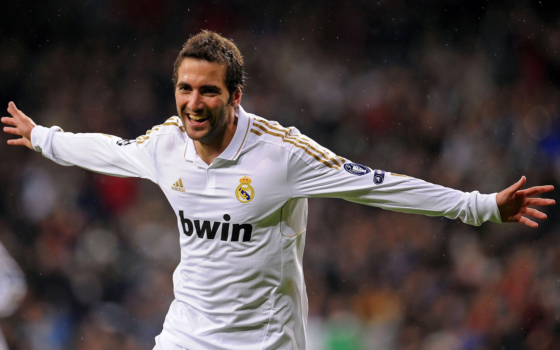 欧冠半决赛焦点战,巴西风暴全面压制尼斯,桑巴足球的欧洲正名之战